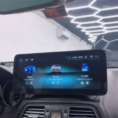 Mercedes Benz E 300 Android Screen