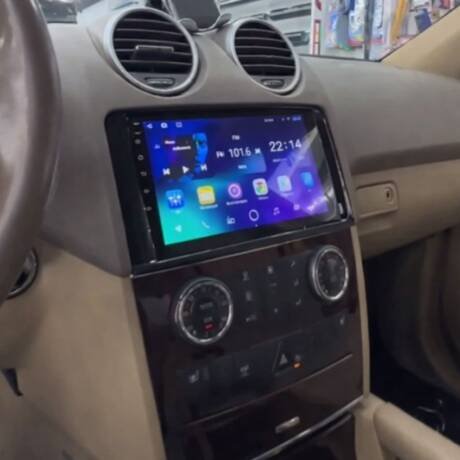 Mercedes Benz ML 350 Android Screen