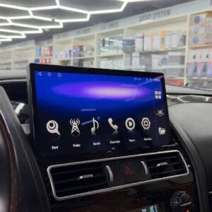 13.3 inch screen