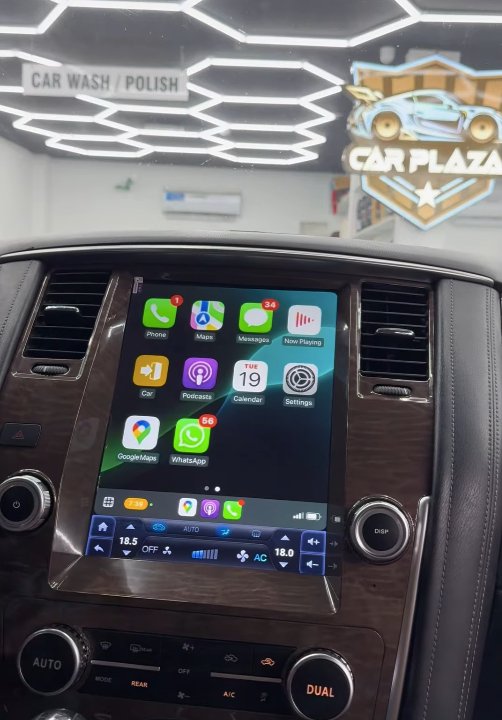 Tesla Screen Car plaza